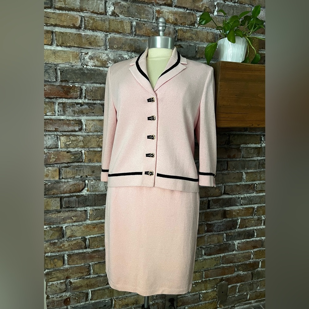 St. John Marie Gray Santana Knit Pale Pink Black Jacket Skirt Suit Set ~ Size 10